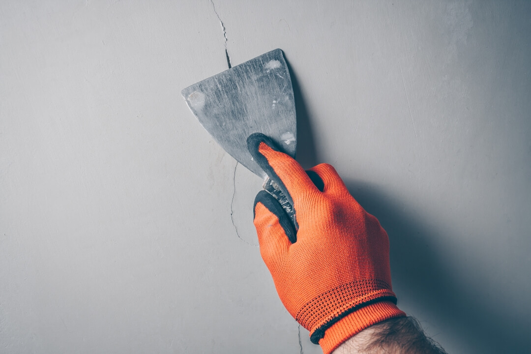 Wall Crack & Paint Repair
