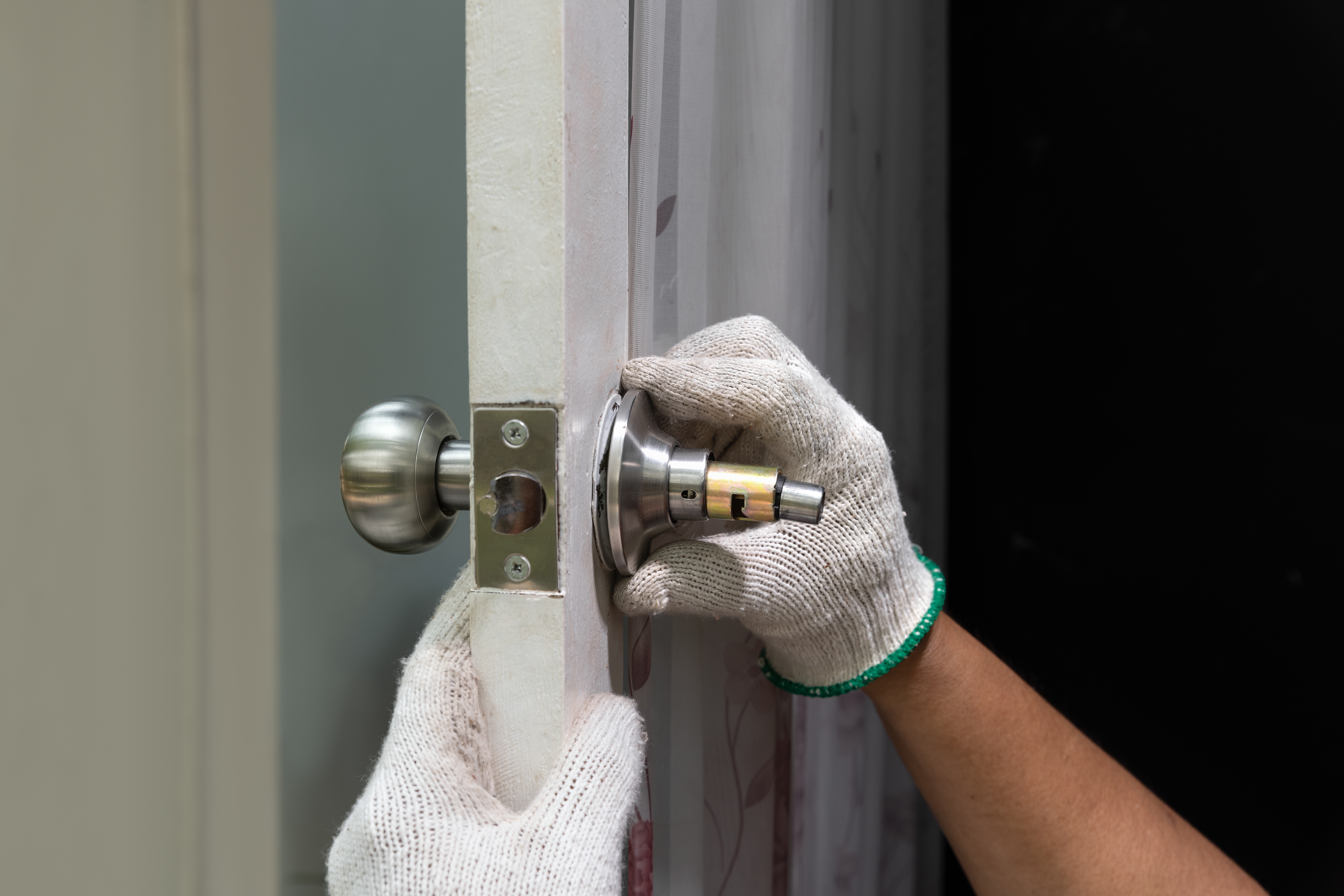 Door Lock & Handle Repair